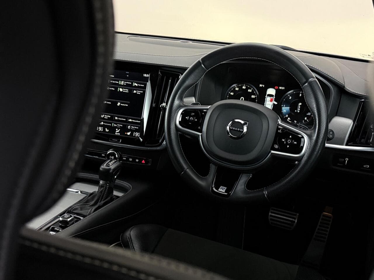 Volvo V90 thumbnail Interior Front