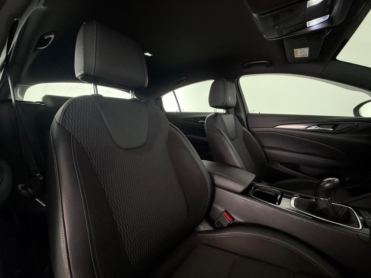 Vauxhall Insignia thumbnail Seat Driver