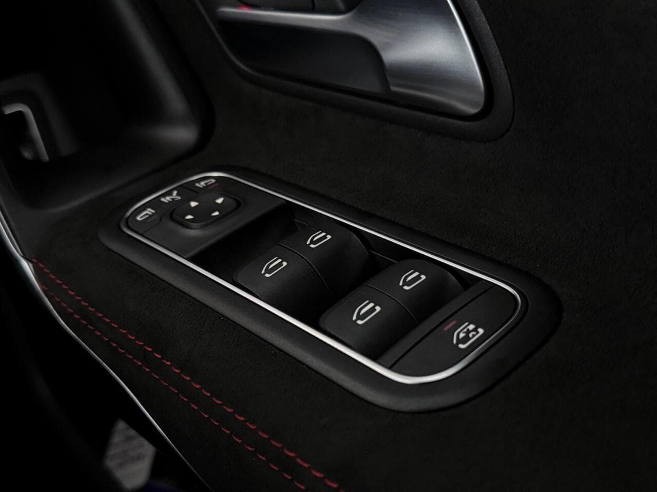 Mercedes-Benz CLA thumbnail Misc Controls