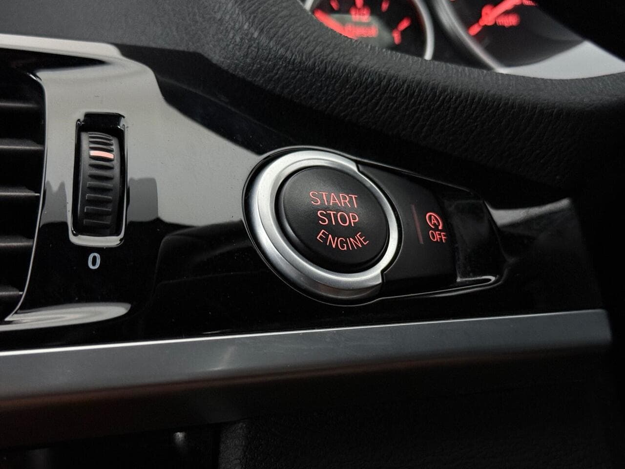 BMW X4 thumbnail Misc Controls