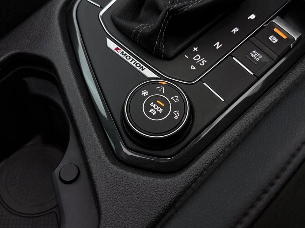 Volkswagen Tiguan thumbnail Misc Controls