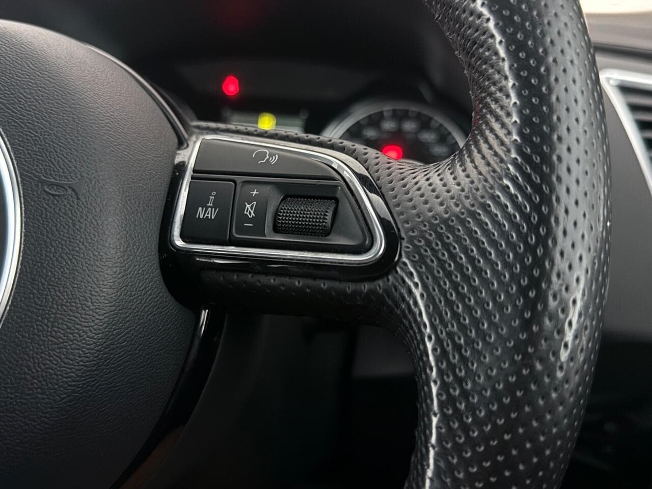 Audi Q5 thumbnail Misc Controls