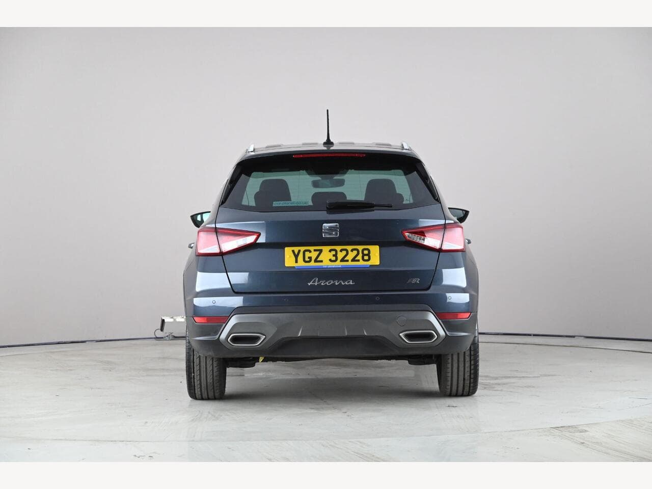 SEAT Arona thumbnail Rear