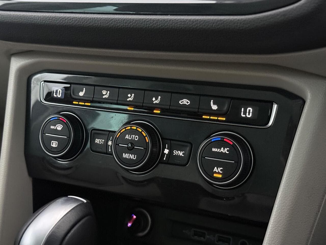 Volkswagen Tiguan thumbnail Misc Controls