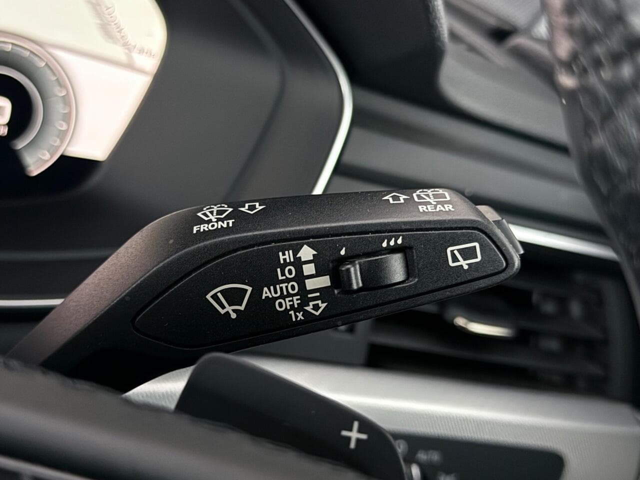 Audi A4 Avant thumbnail Misc Controls