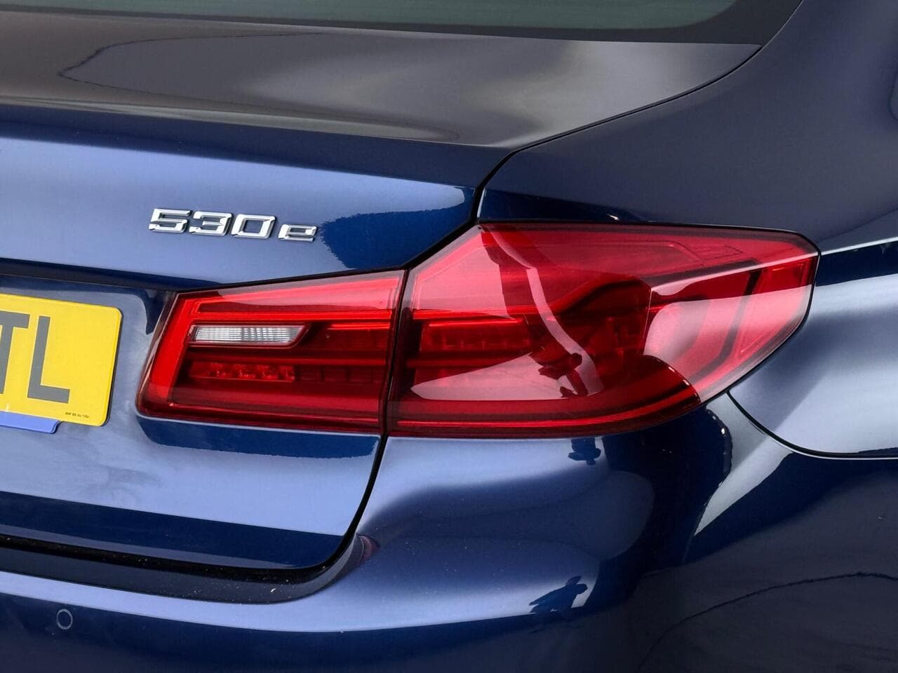 BMW 5 Series thumbnail Lights Rear