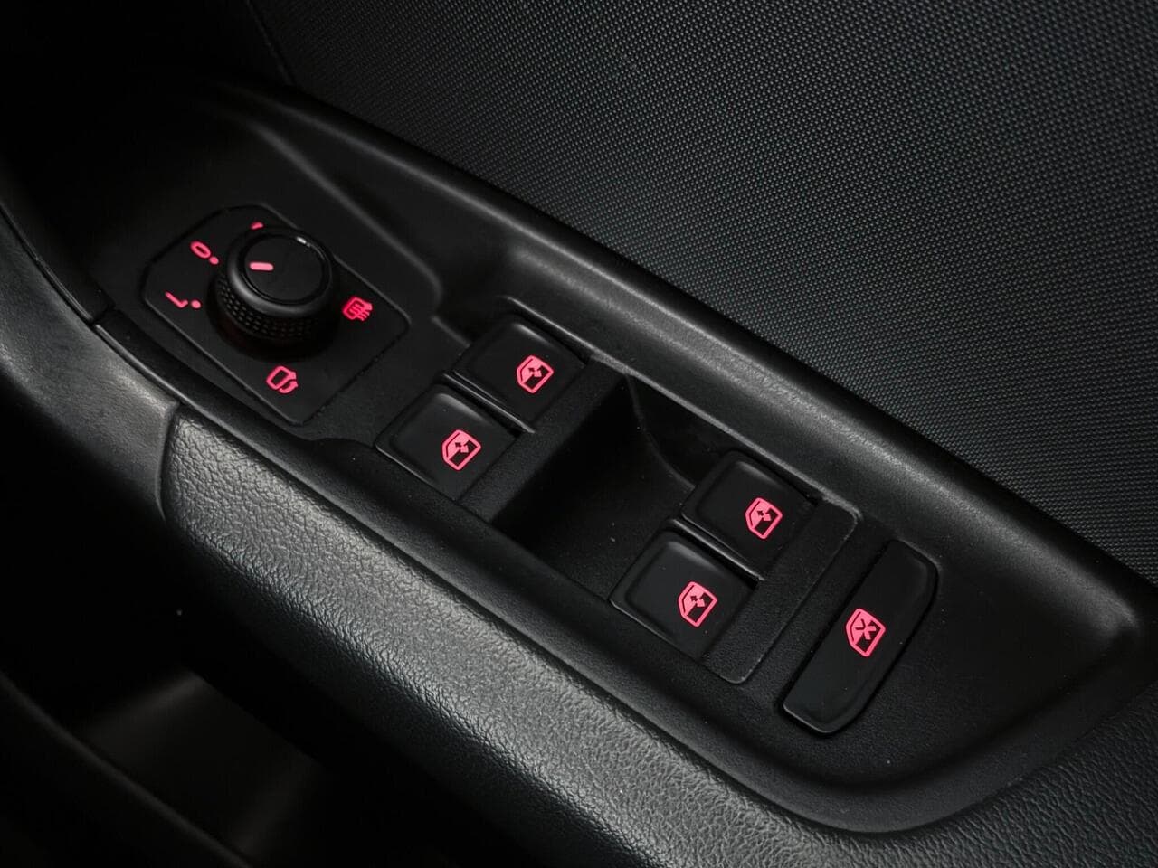 Audi A1 thumbnail Misc Controls