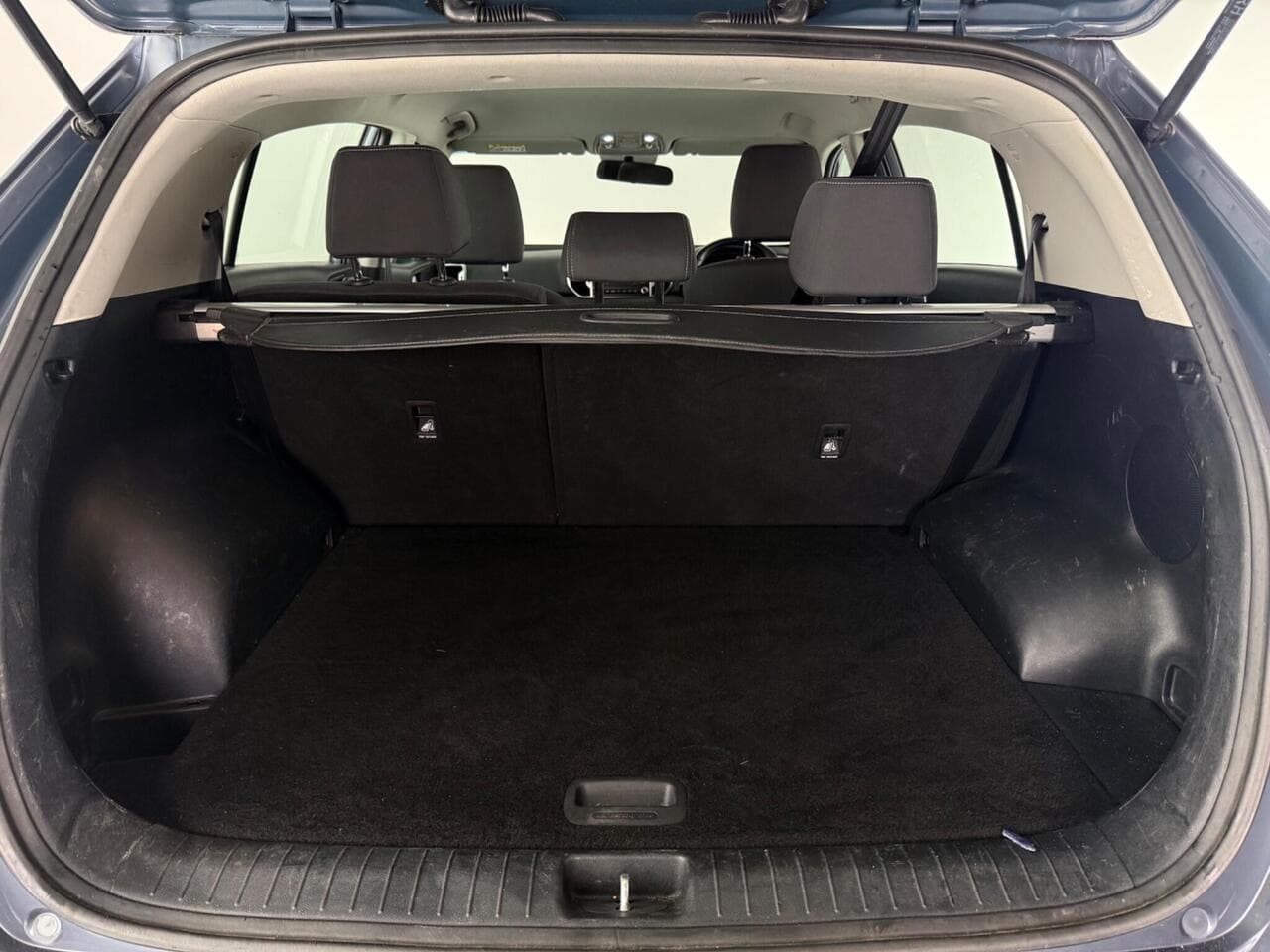 Kia Sportage thumbnail Boot