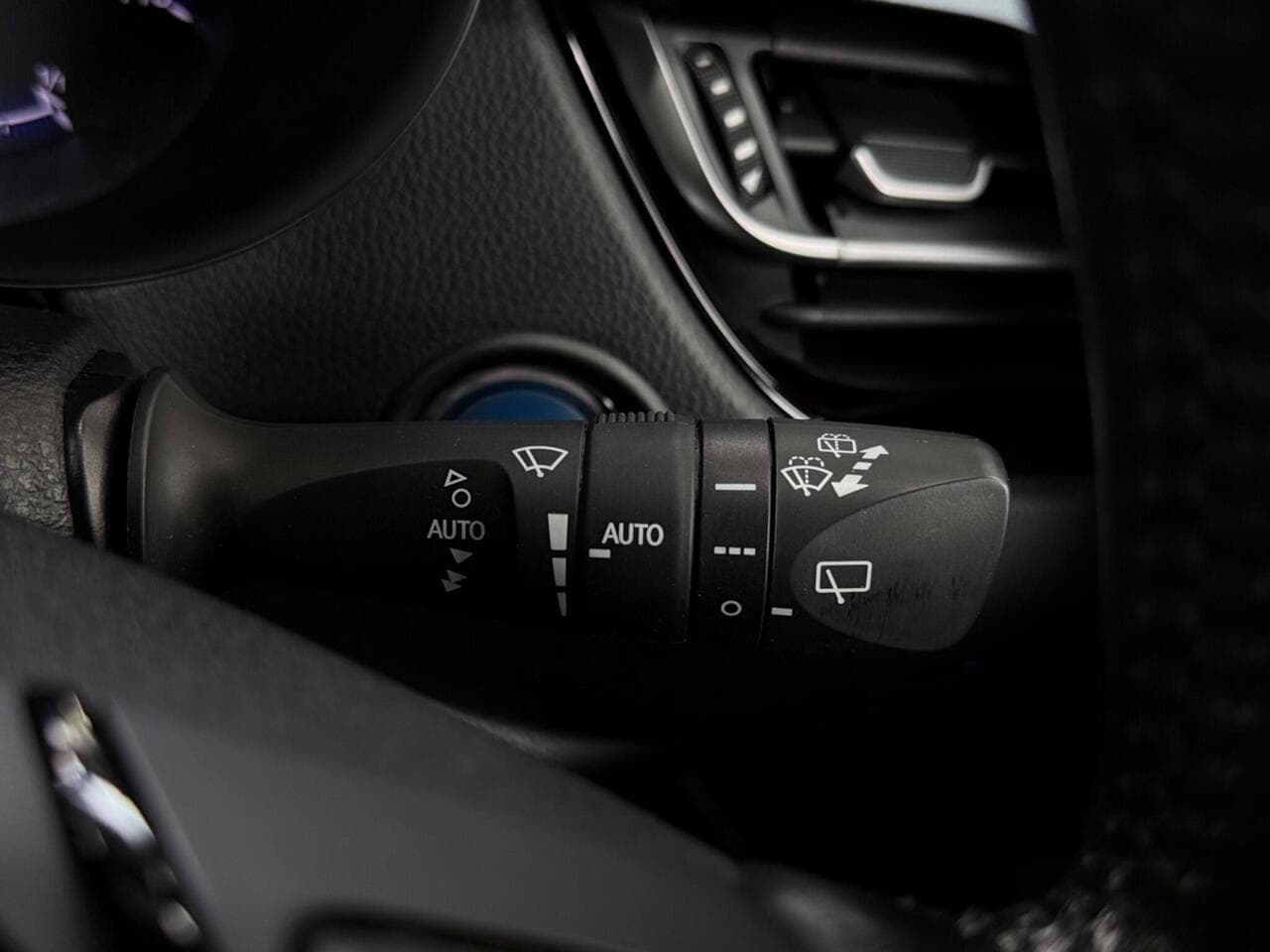 Toyota C-HR thumbnail Misc Controls