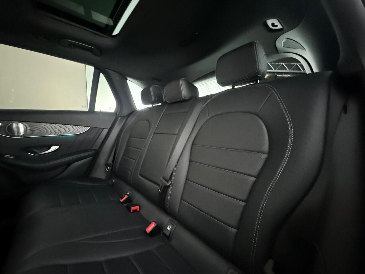 Mercedes-Benz GLC thumbnail Seats Rear