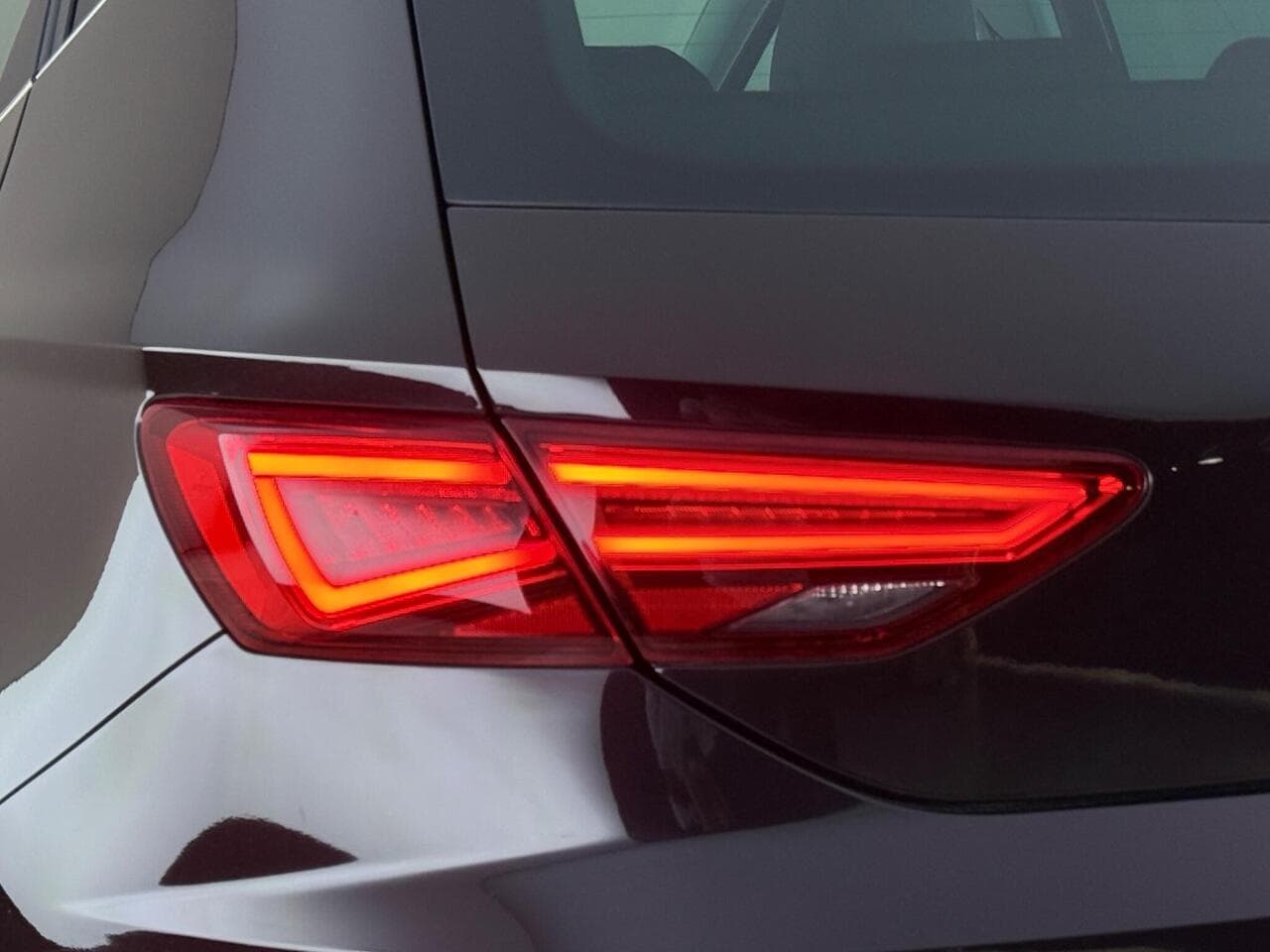 SEAT Leon thumbnail Lights Rear