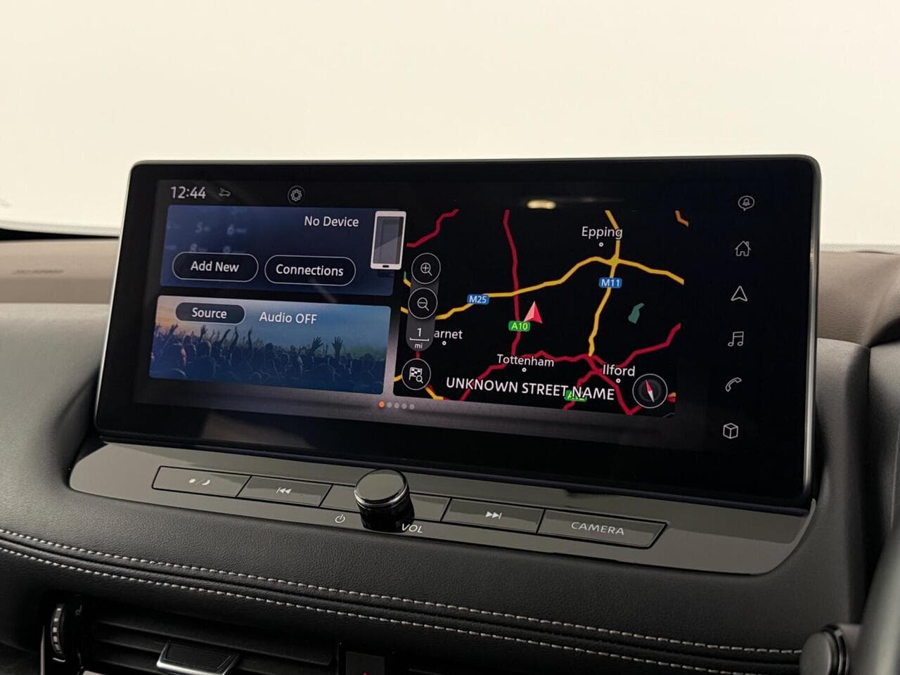 Nissan X-Trail thumbnail Infotainment System