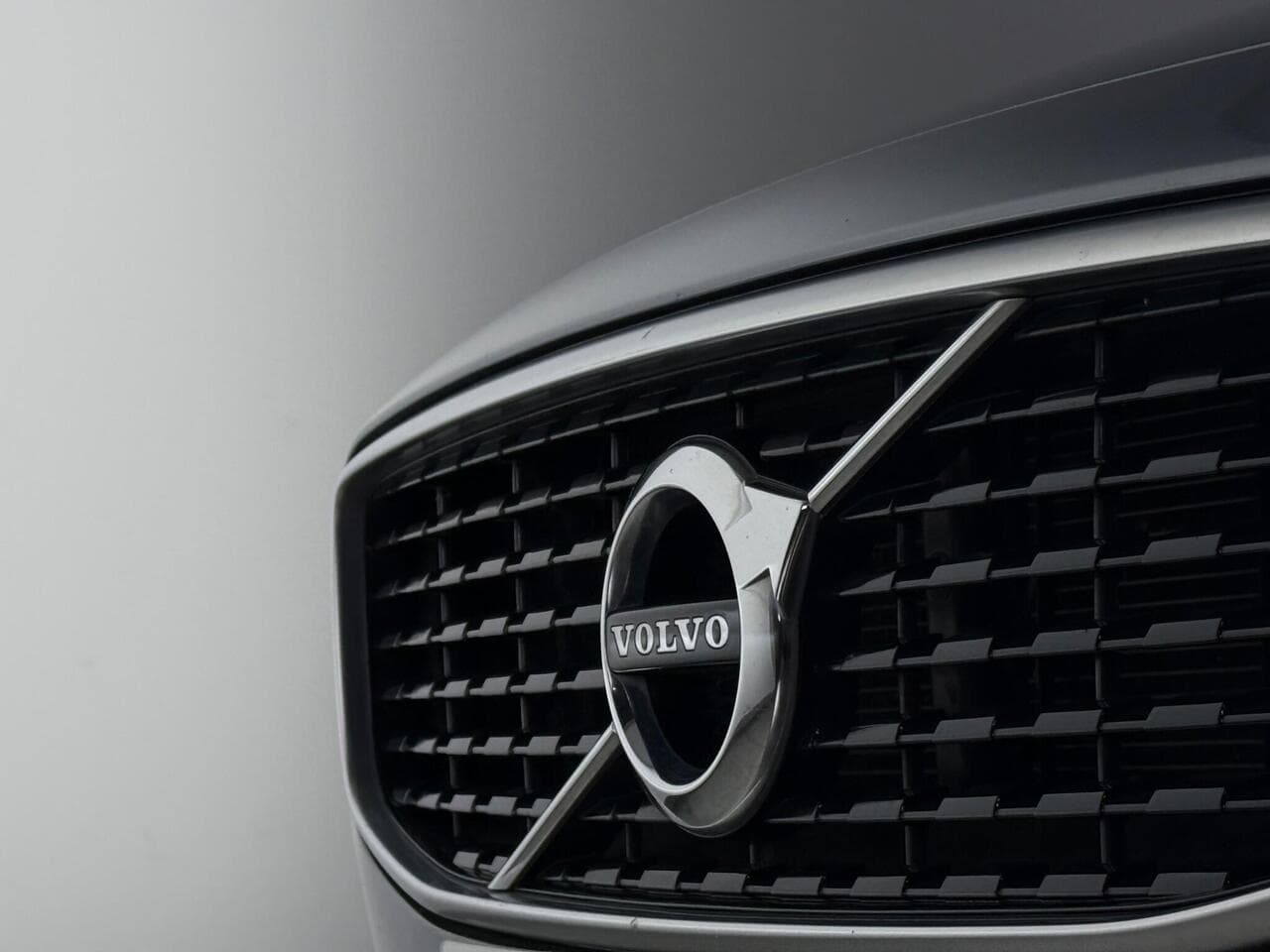 Volvo S90 thumbnail Badge Exterior