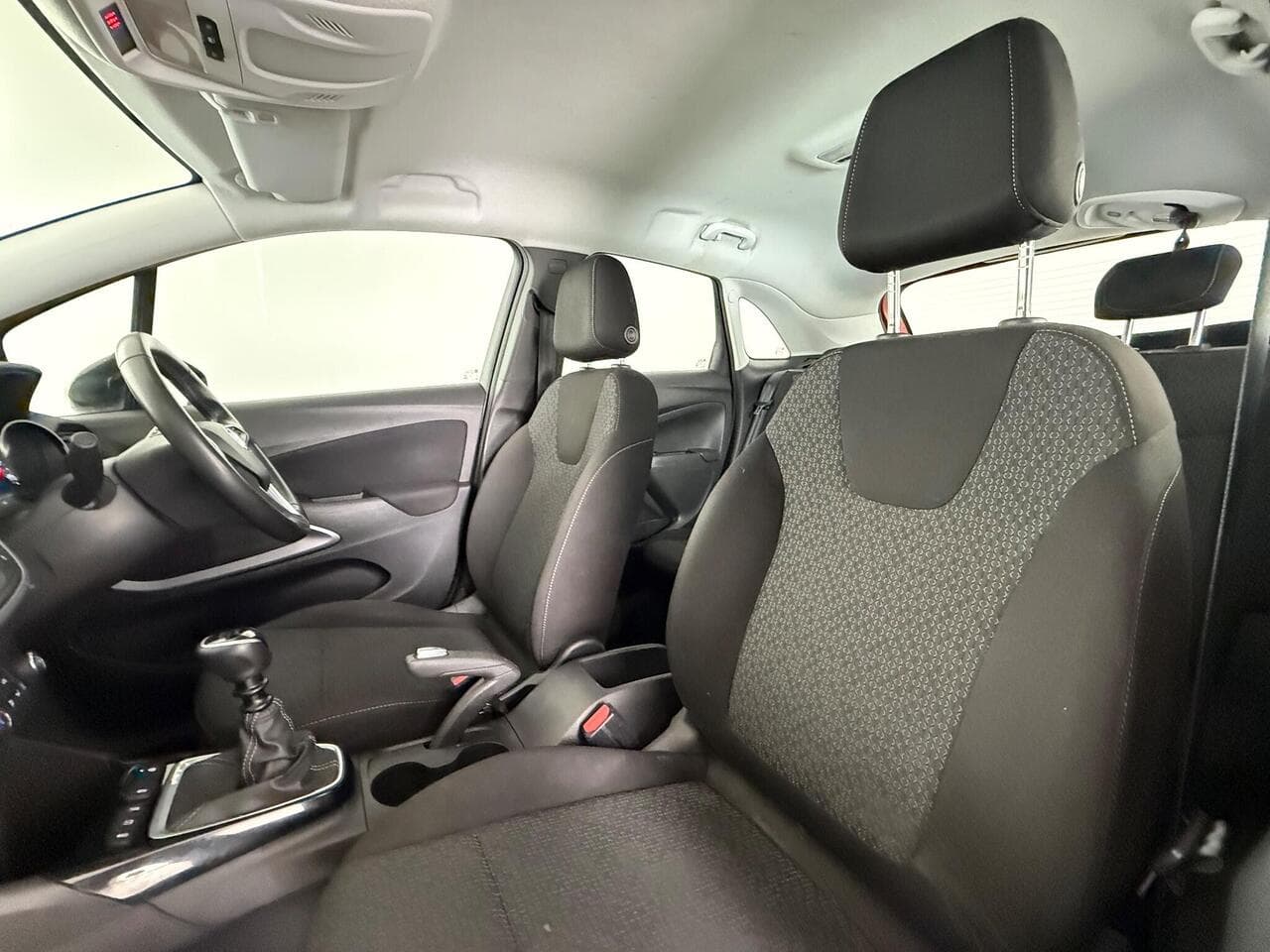 Vauxhall Crossland thumbnail Seat Front Passenger
