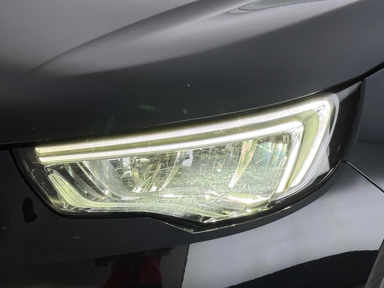 Vauxhall Grandland X thumbnail Lights Front