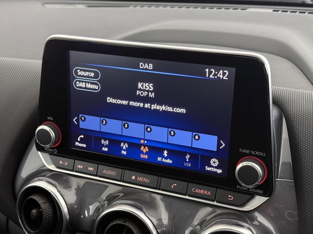 Nissan Juke thumbnail Infotainment System
