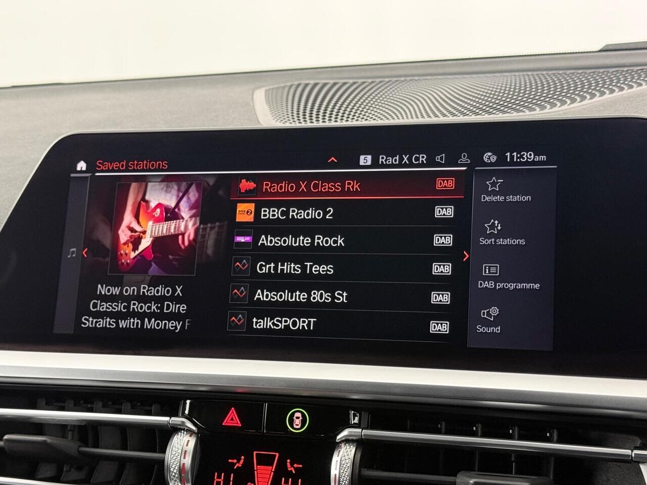 BMW 3 Series thumbnail Infotainment System