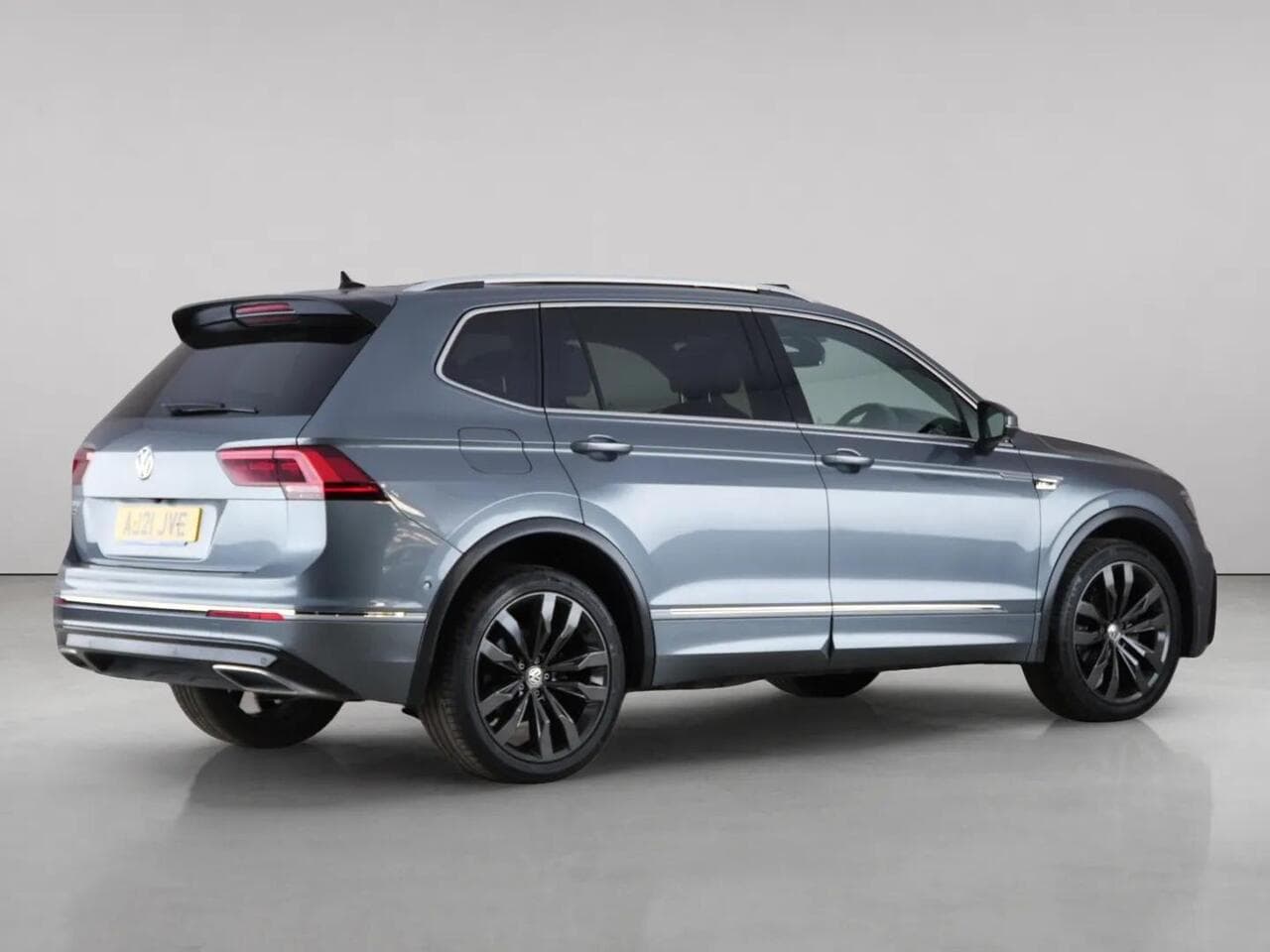 Volkswagen Tiguan Allspace thumbnail Rear Right