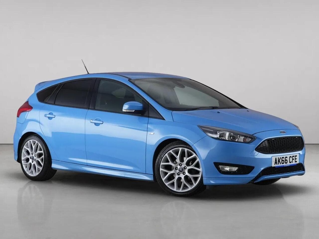 Ford Focus - Ford Focus 1.0T EcoBoost ST-Line Euro 6 (s/s) 5dr