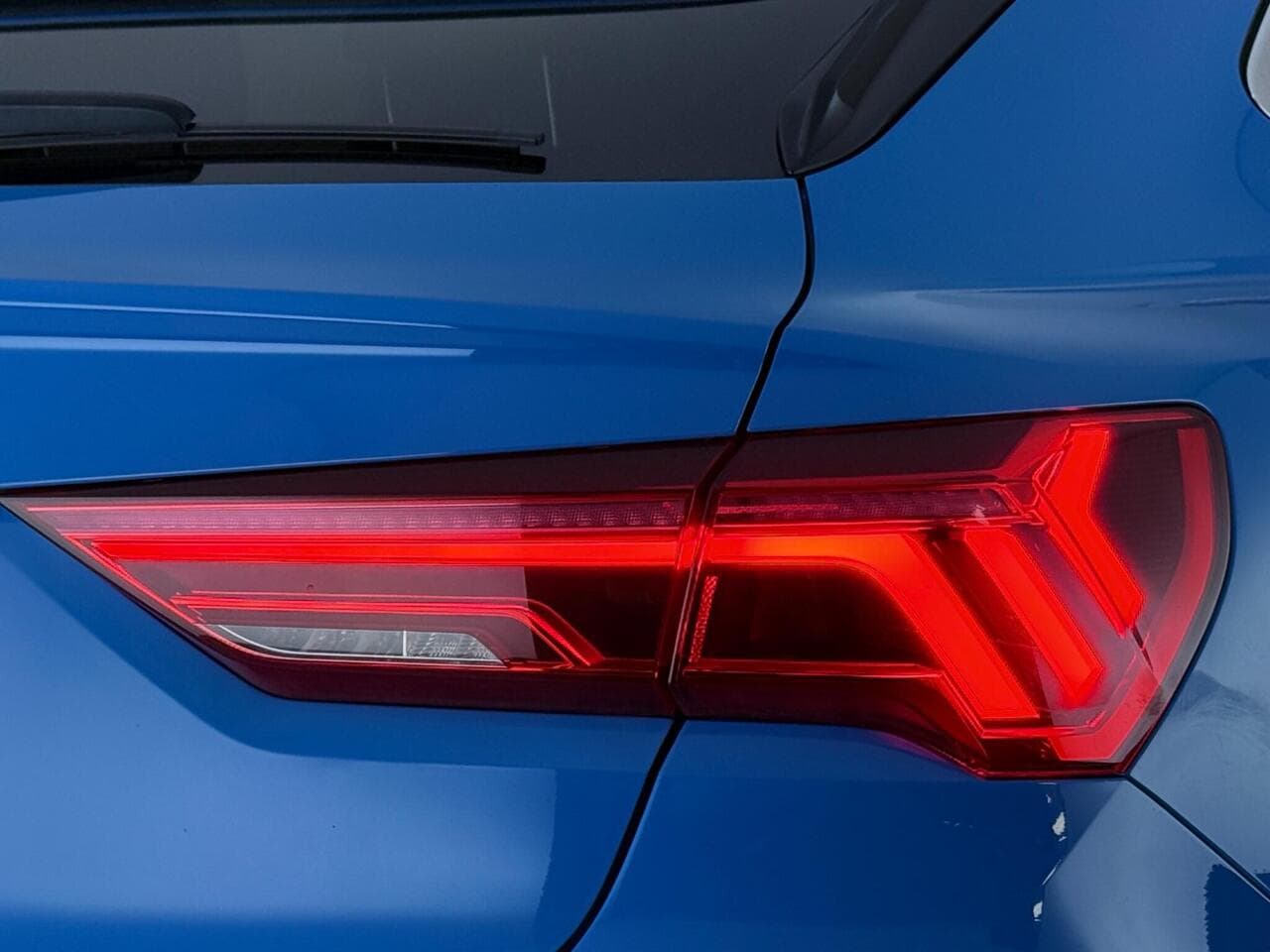 Audi RS Q3 thumbnail Lights Rear