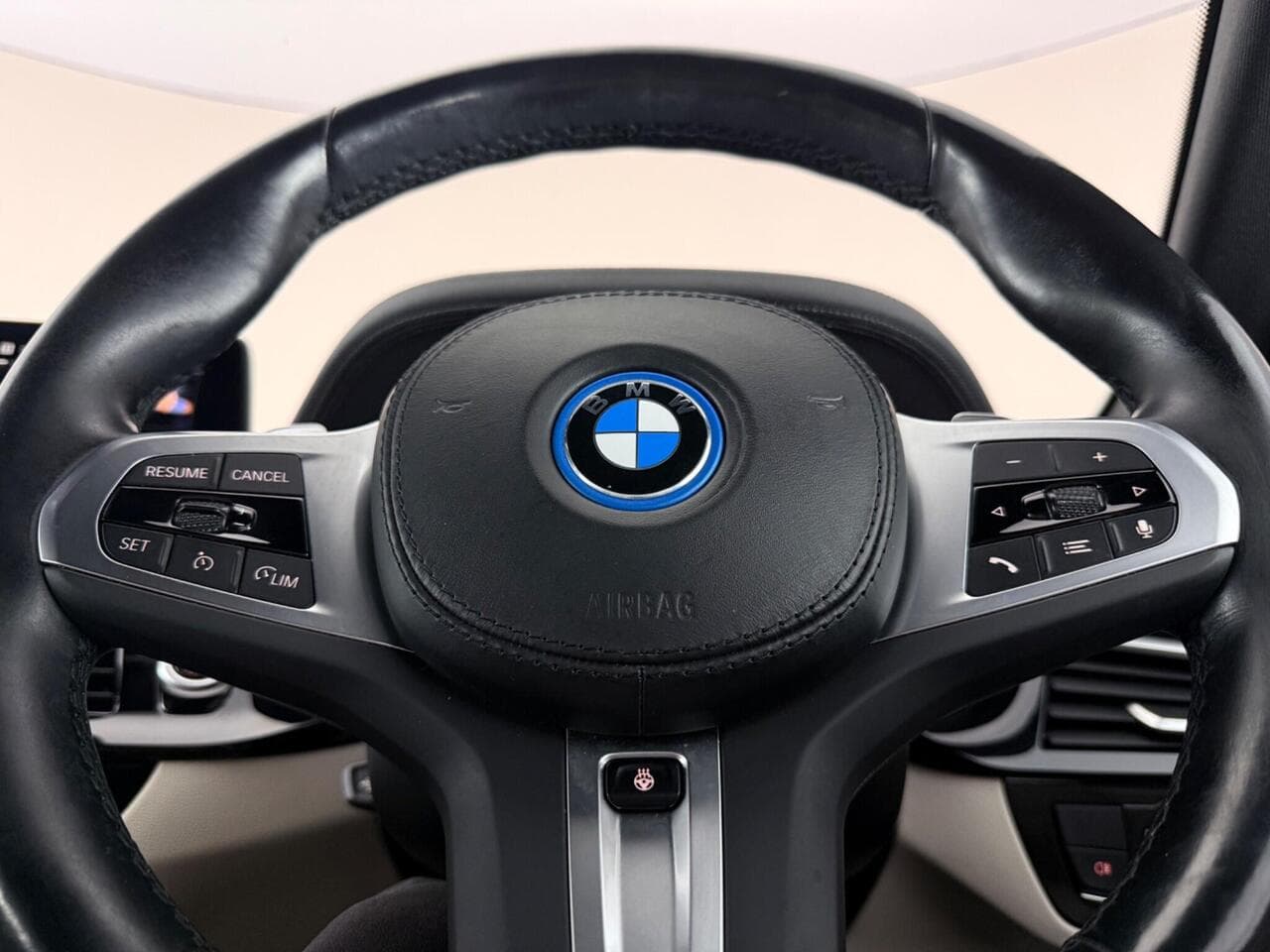 BMW 5 Series thumbnail Steering Wheel