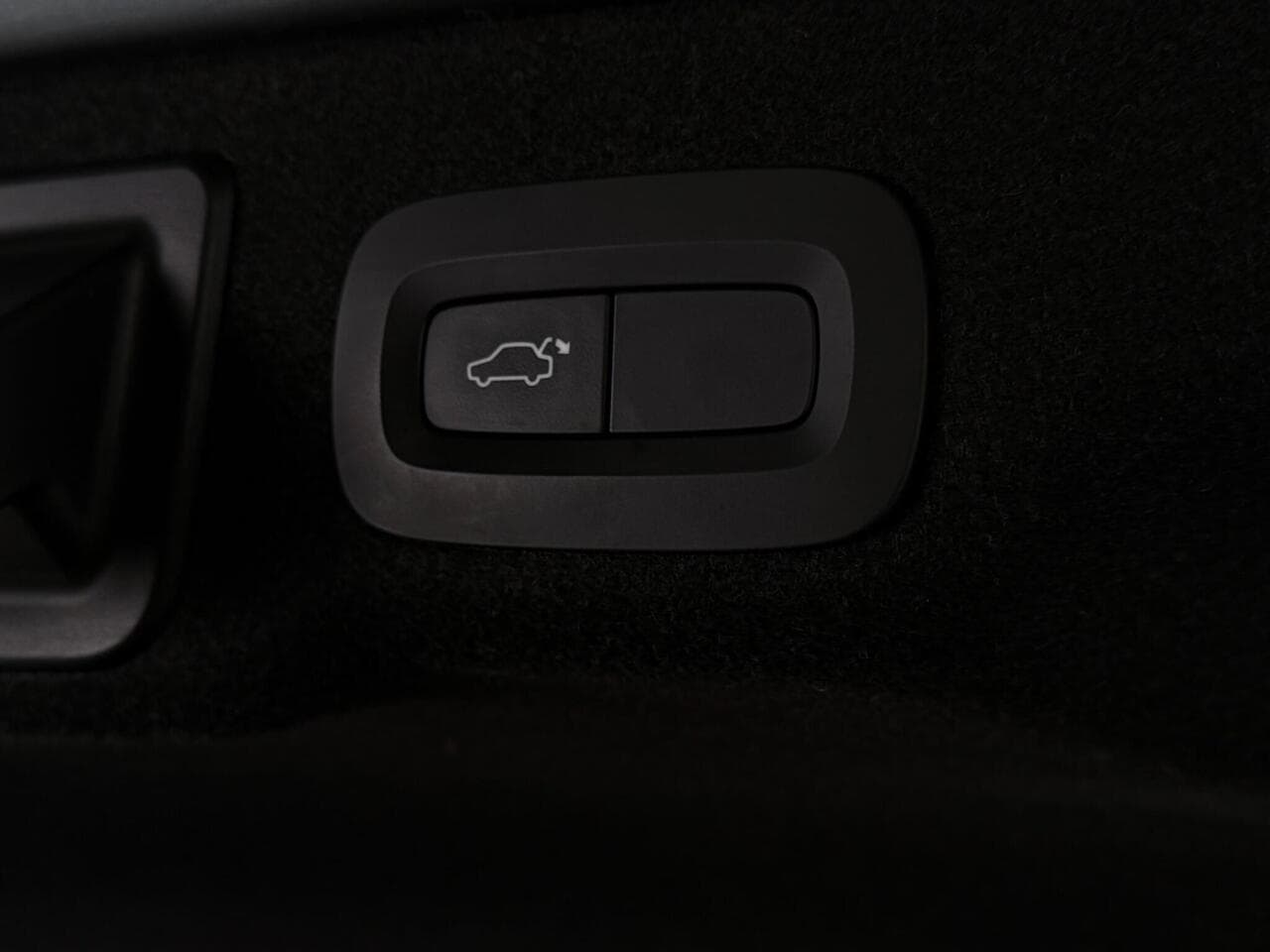 Volvo S90 thumbnail Misc Controls