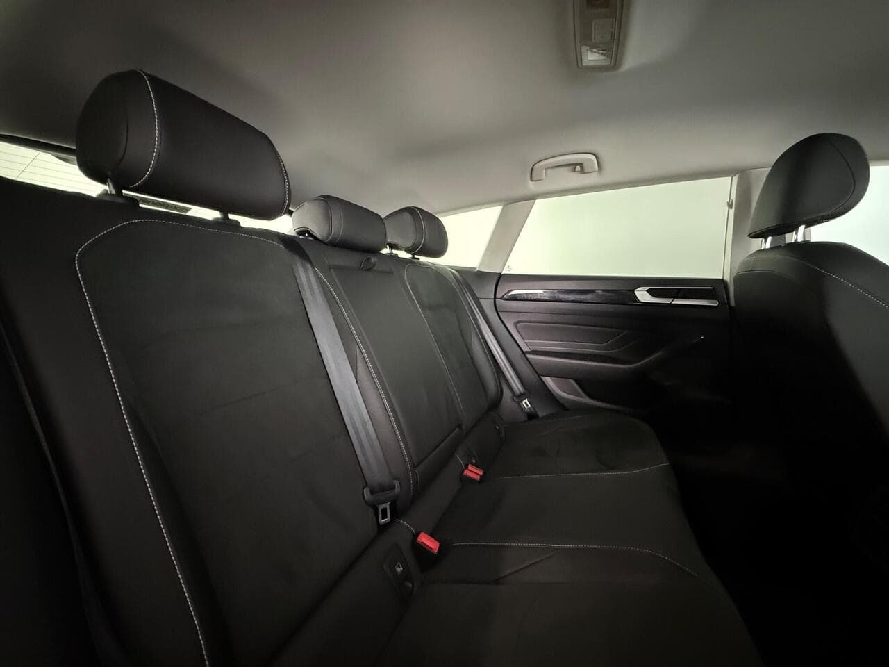 Volkswagen Arteon thumbnail Seats Rear