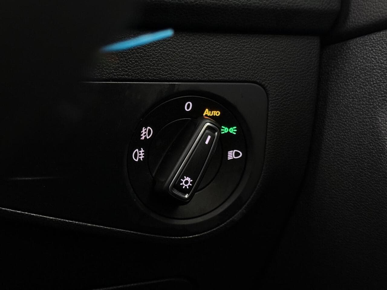 Volkswagen Tiguan thumbnail Misc Controls