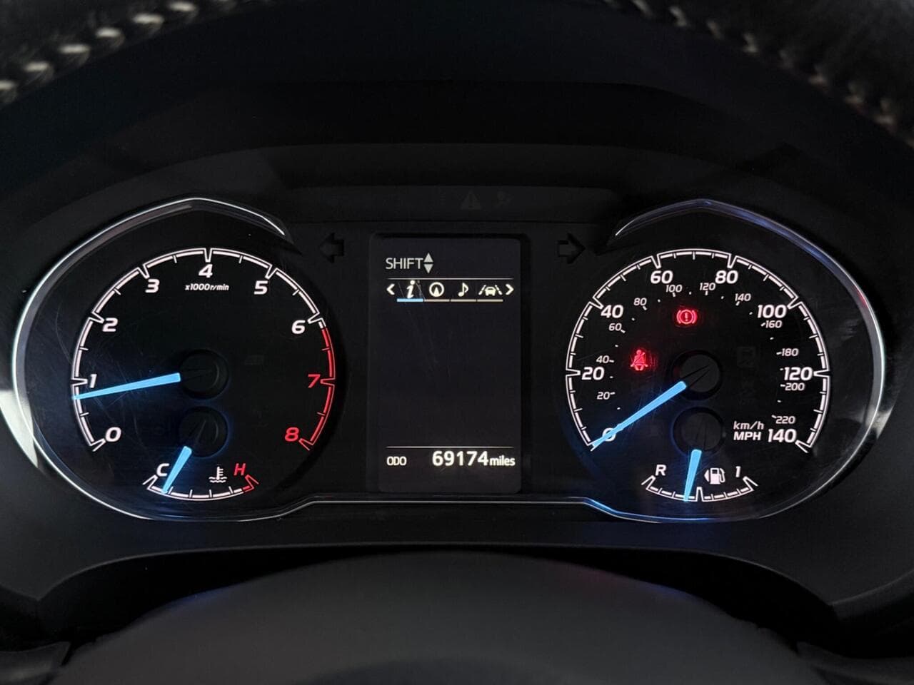 Toyota Yaris thumbnail Driver Instruments