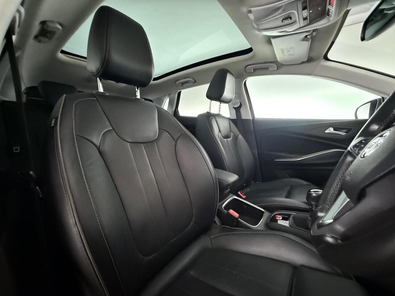 Vauxhall Grandland X thumbnail Seat Driver