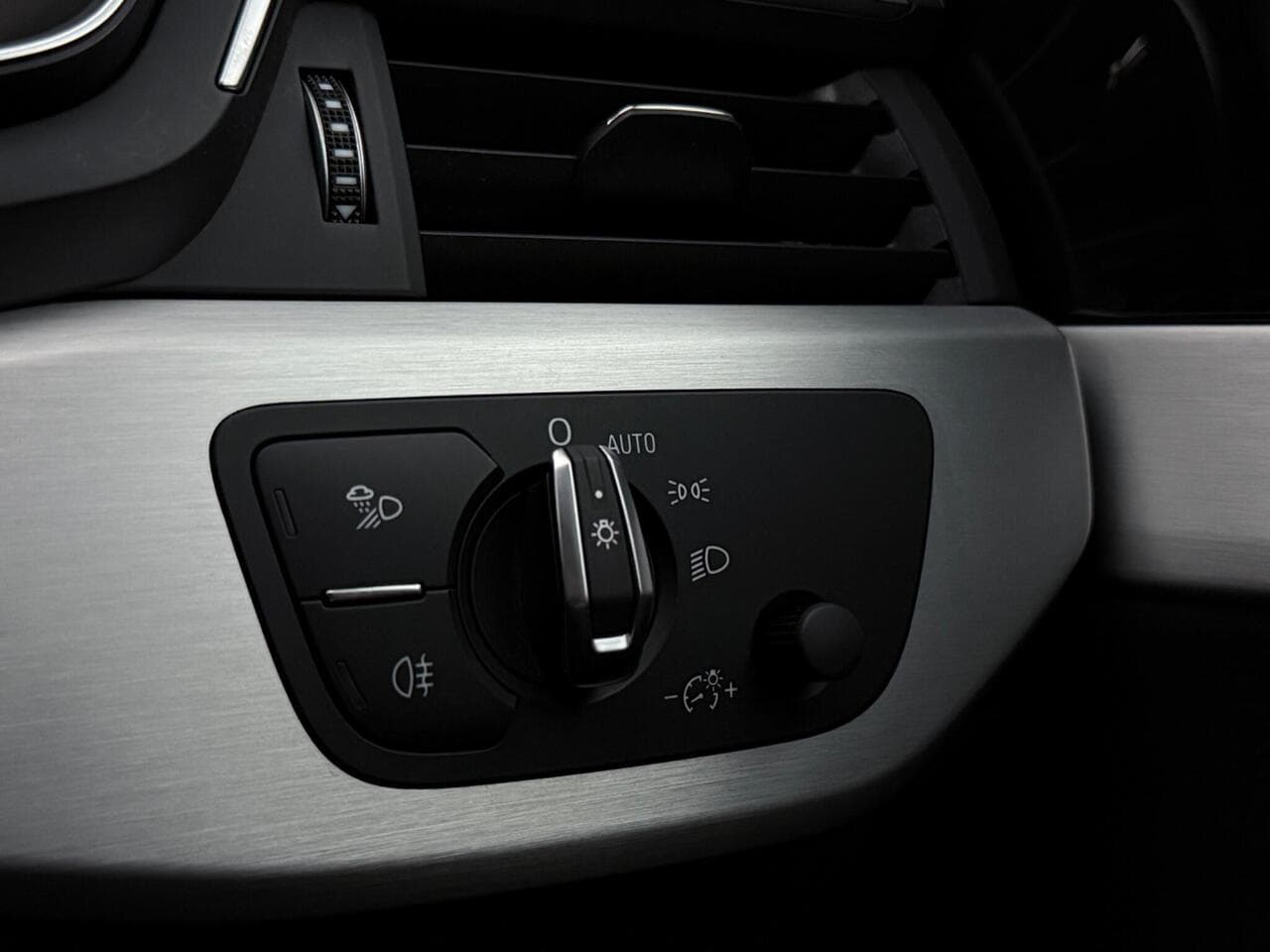 Audi A4 Avant thumbnail Misc Controls