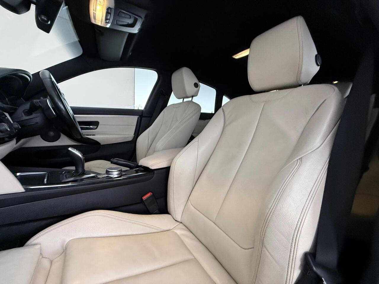 BMW 4 Series Gran Coupe thumbnail Seat Front Passenger