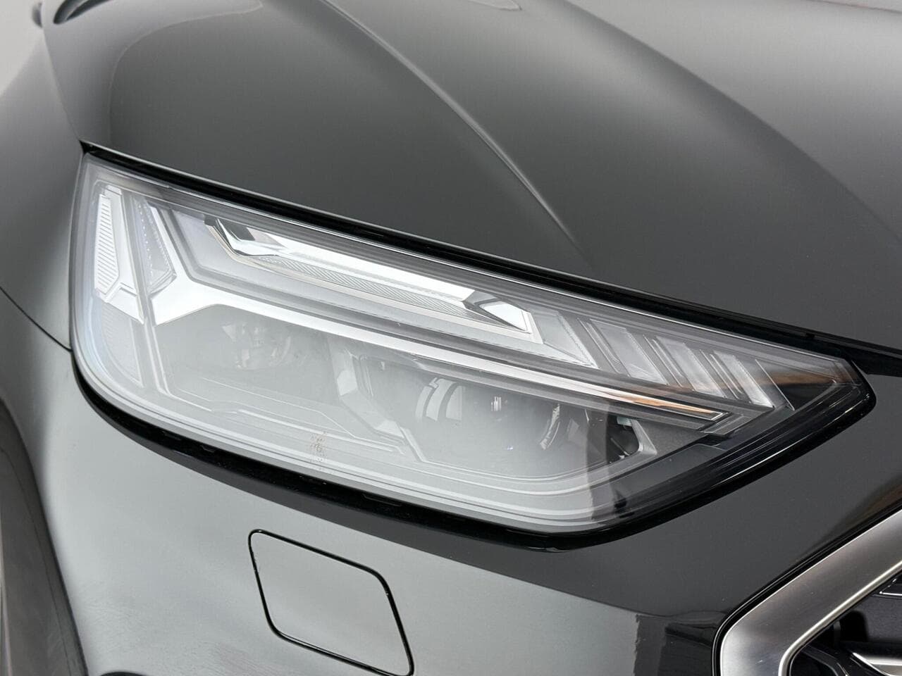 Audi Q5 thumbnail Lights Front