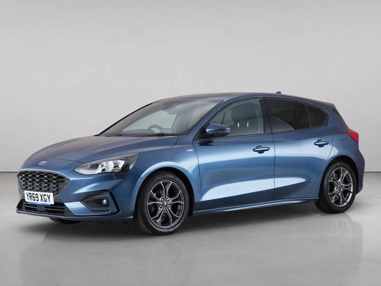 Ford Focus thumbnail Front Left