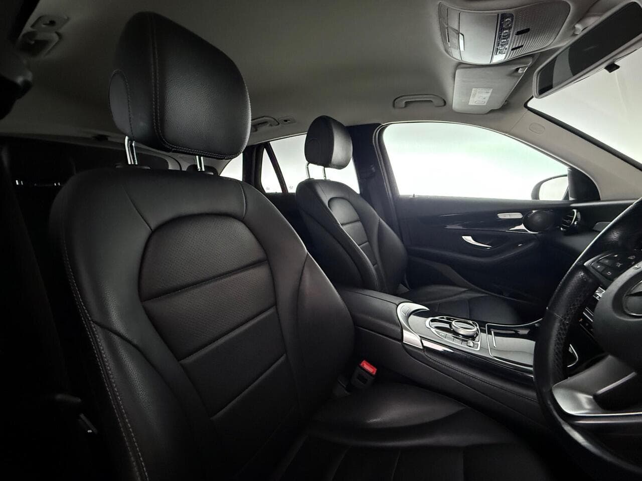 Mercedes-Benz GLC thumbnail Seat Driver