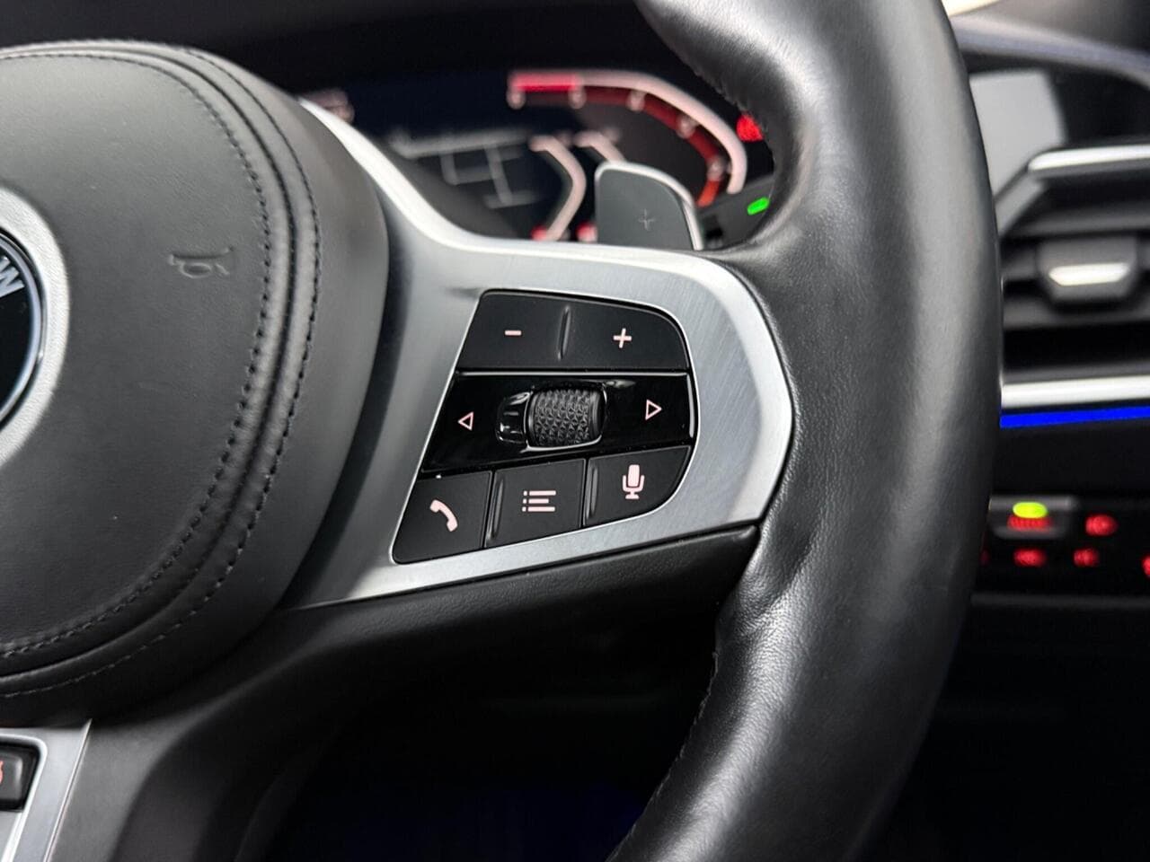 BMW 3 Series thumbnail Misc Controls
