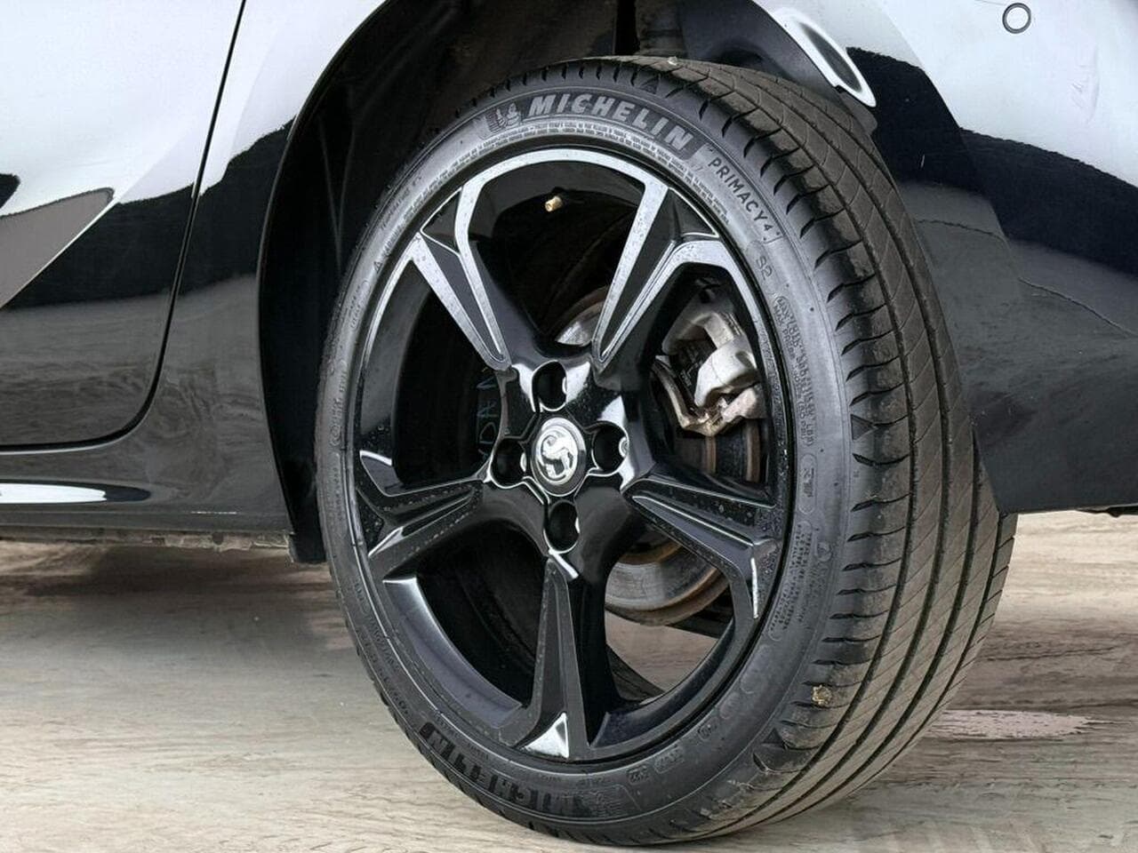 Vauxhall Corsa thumbnail Wheel
