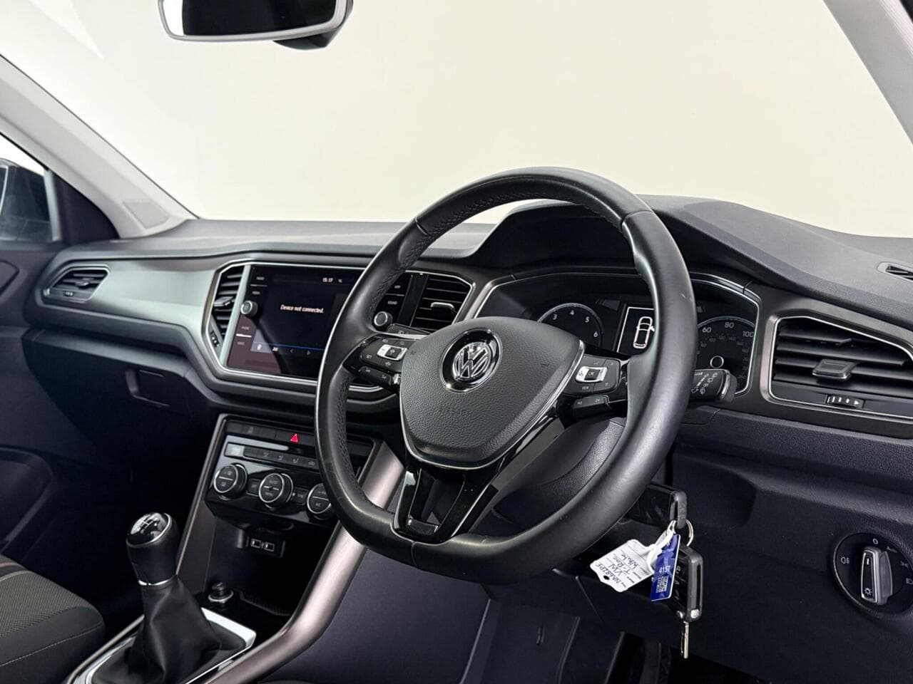 Volkswagen T-Roc thumbnail Interior Front