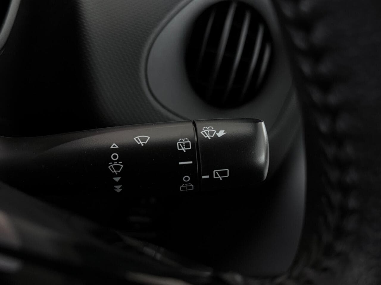 Citroen C1 thumbnail Misc Controls