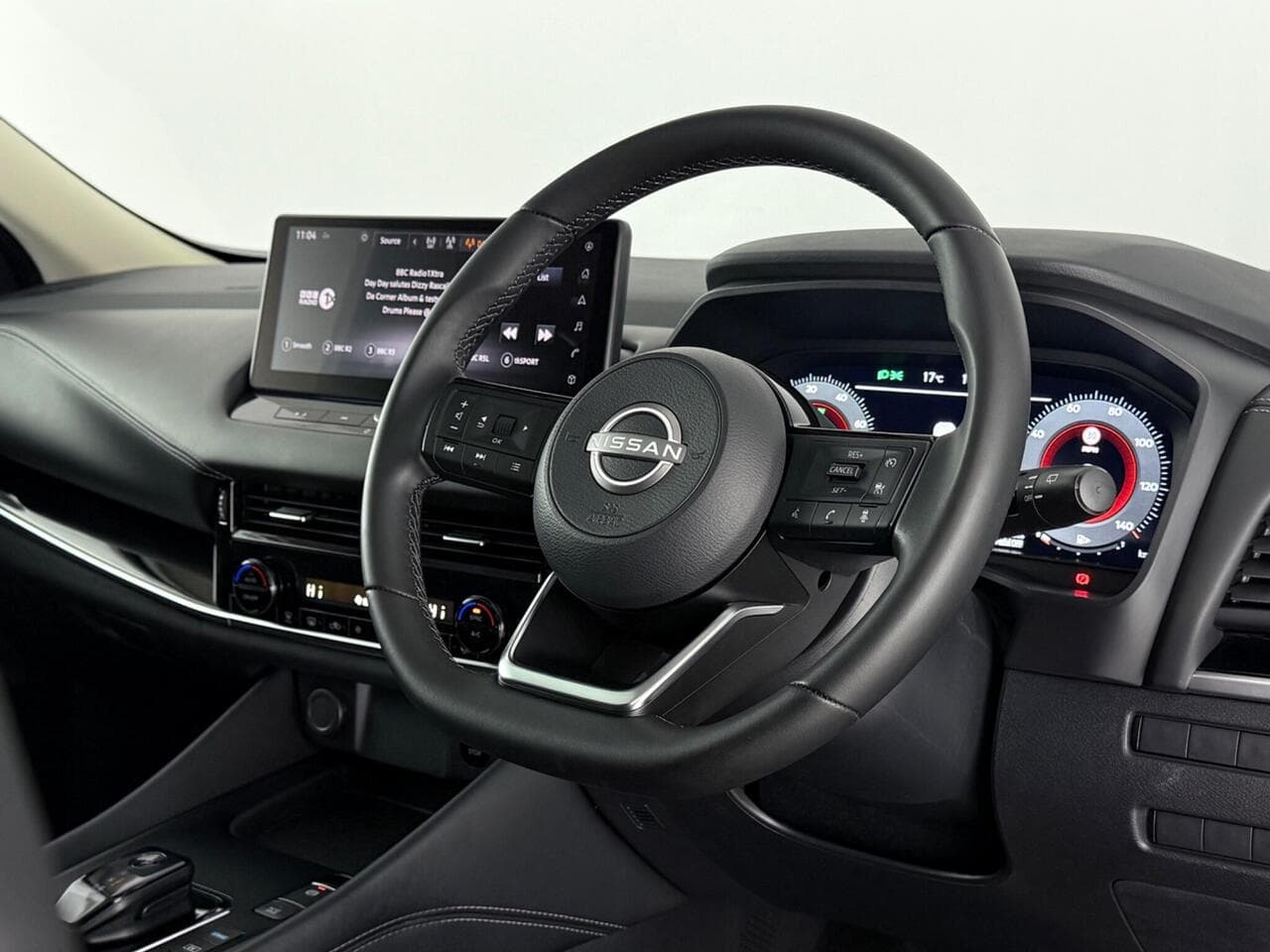 Nissan Qashqai thumbnail Steering Wheel