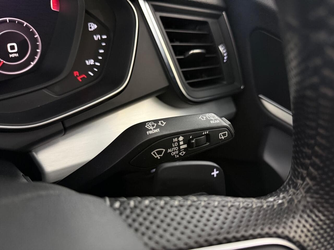 Audi Q5 thumbnail Misc Controls