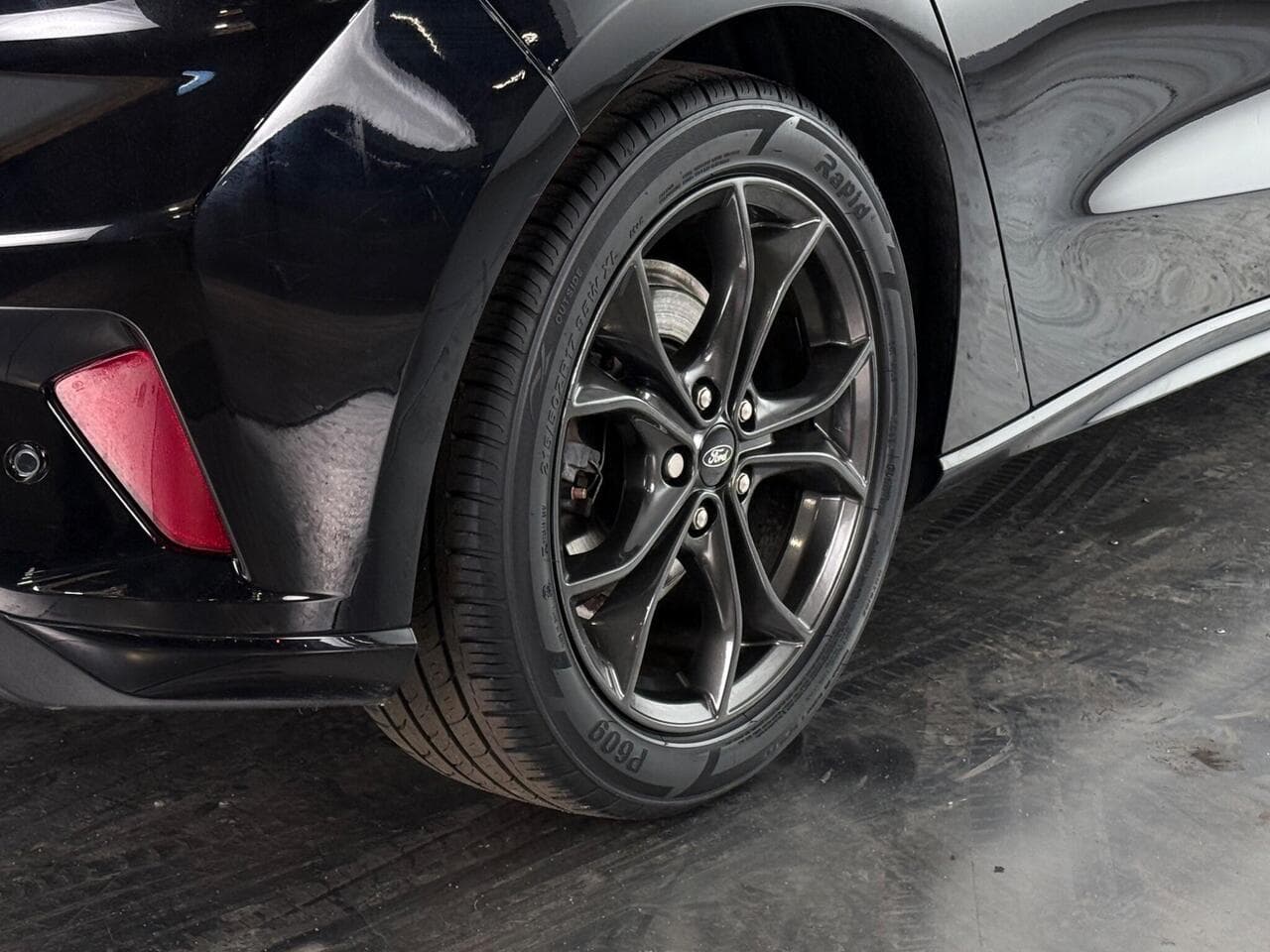 Ford Focus thumbnail Wheel