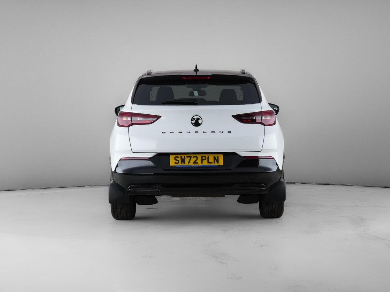 Vauxhall Grandland thumbnail Rear