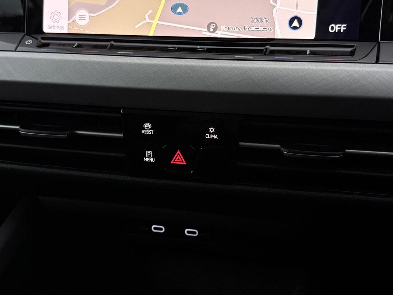 Volkswagen Golf thumbnail Infotainment System