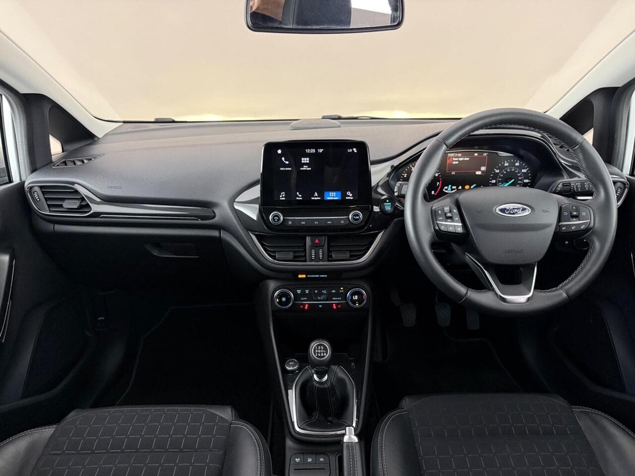 Ford Fiesta thumbnail Interior Front