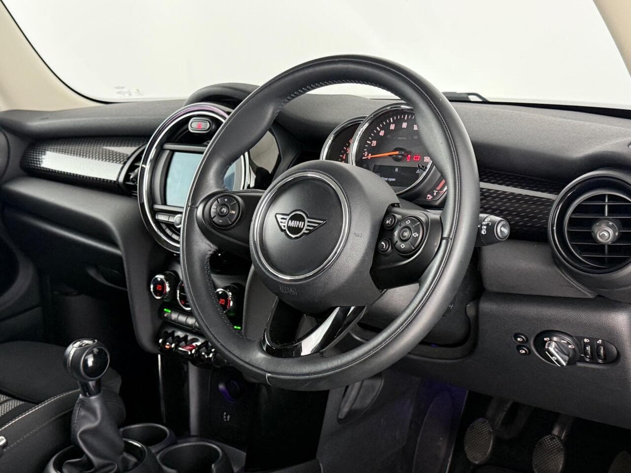 MINI Hatch thumbnail Steering Wheel