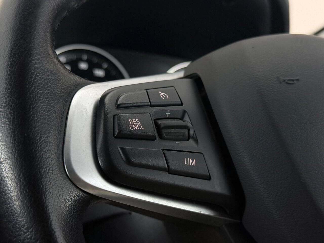 BMW X1 thumbnail Misc Controls