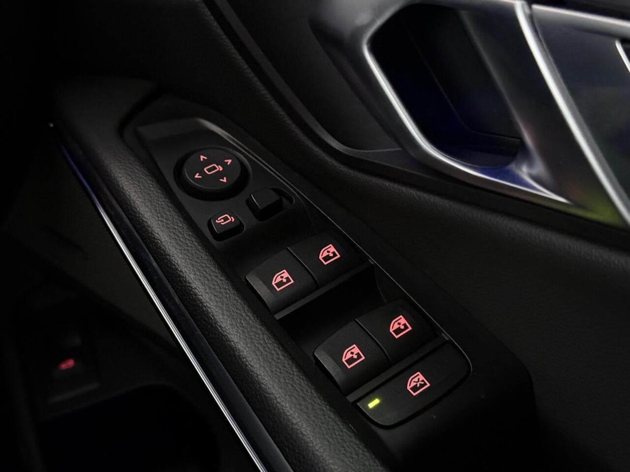 BMW 3 Series thumbnail Misc Controls
