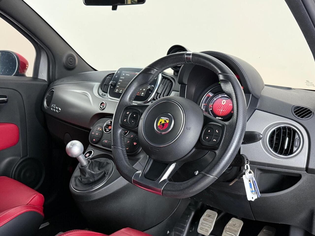 Abarth 595 thumbnail Interior Front