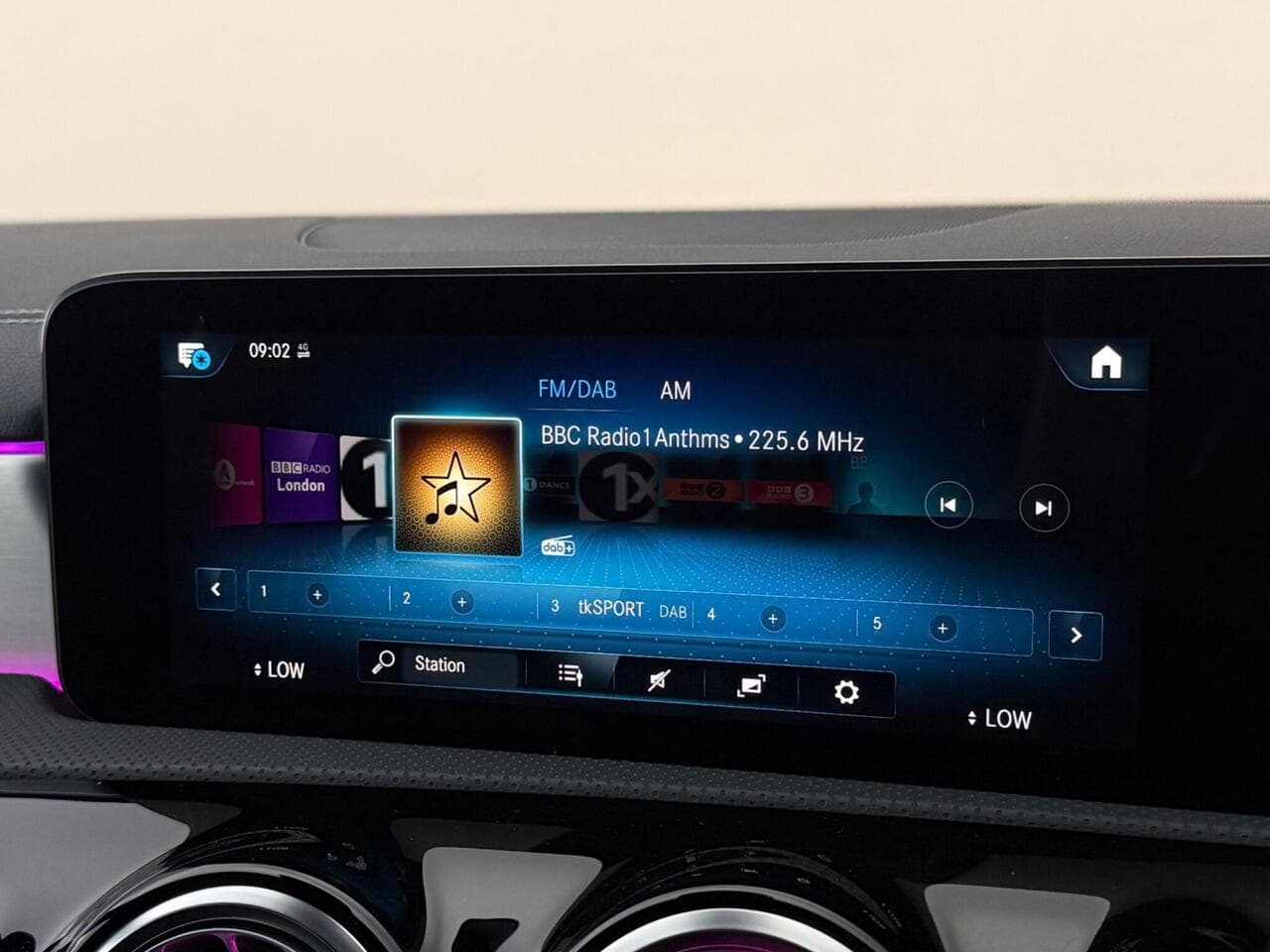 Mercedes-Benz CLA thumbnail Infotainment System